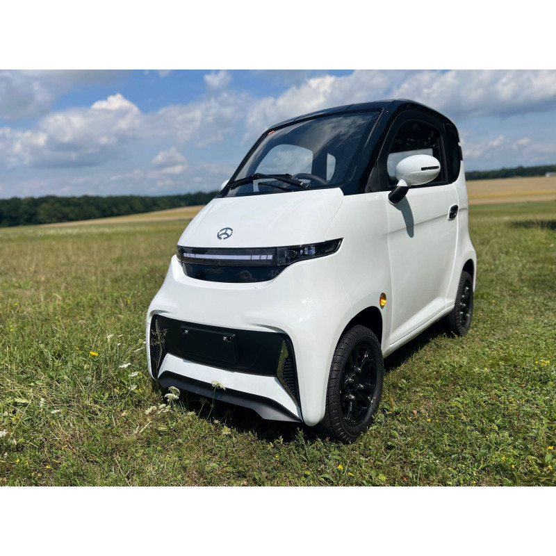 Leramotors E-Car E4 Bílá